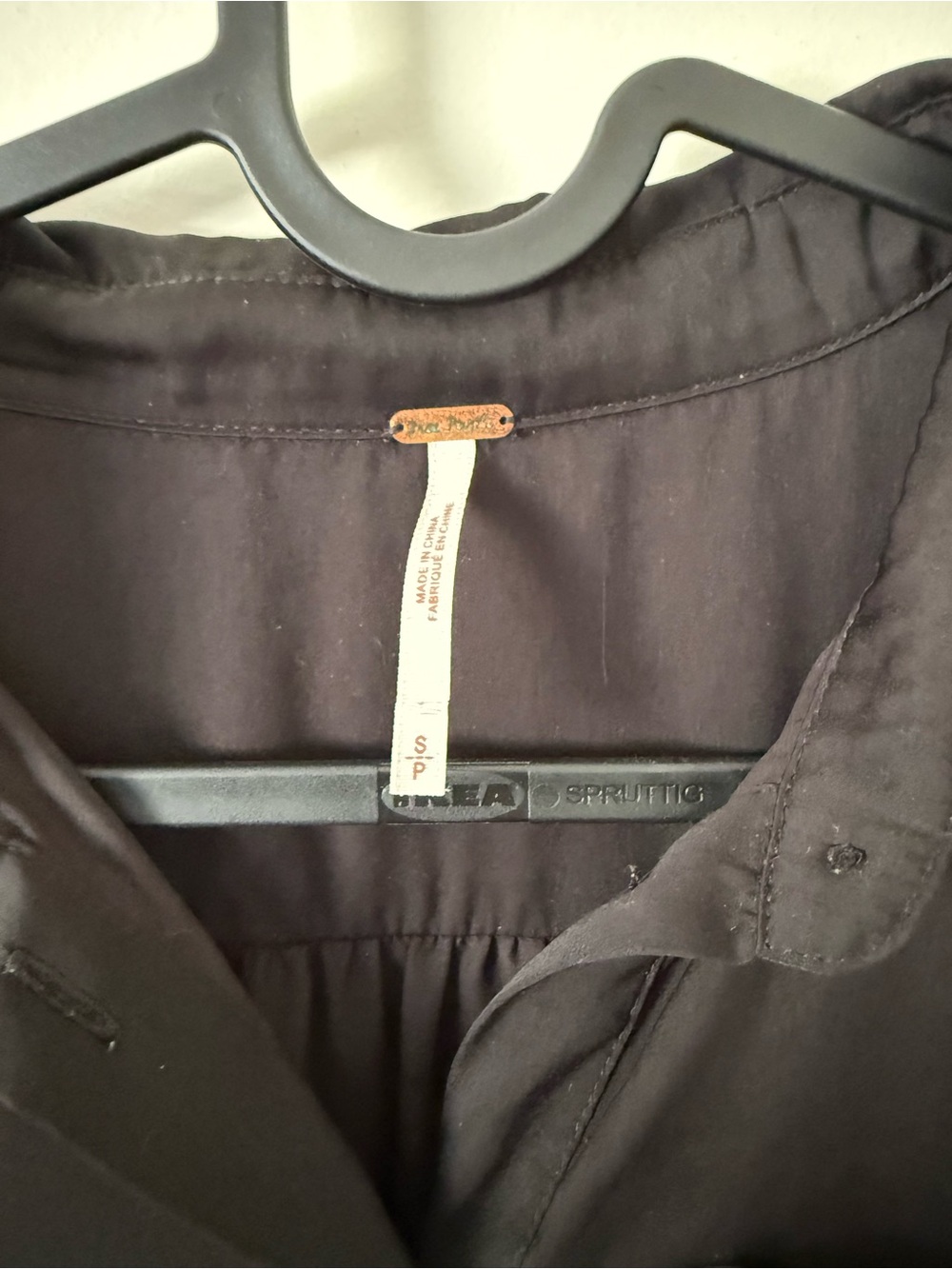 316. FREE PEOPLE SHEER BOTTON DOWN BLOUSE - Picture 4 of 5
